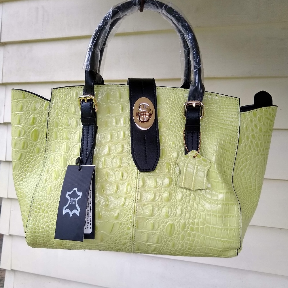 Ryan Satchel by Marc Chantal